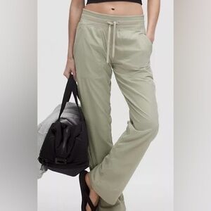 Lululemon Dance Studio Mid-Rise Pant
Regular. Size 10. Color BLACK